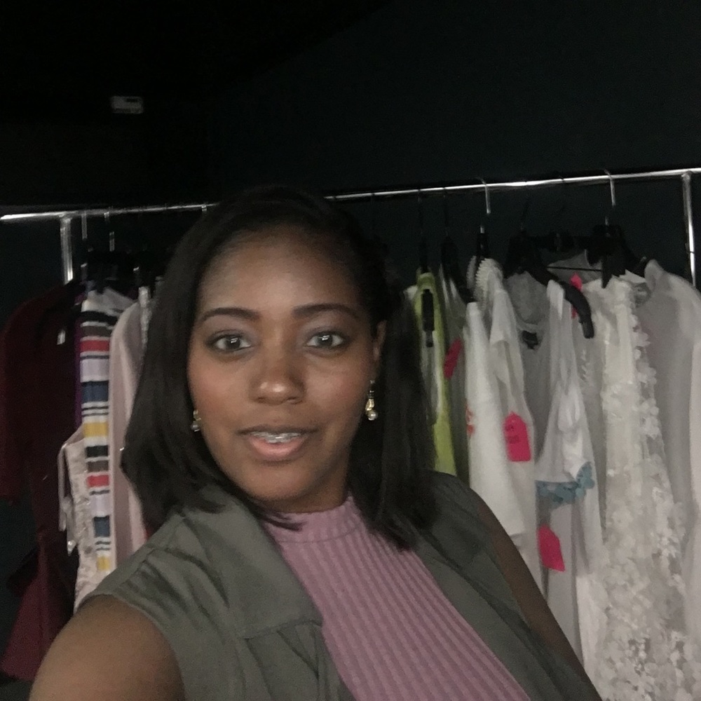 Meet your Posher, Denise